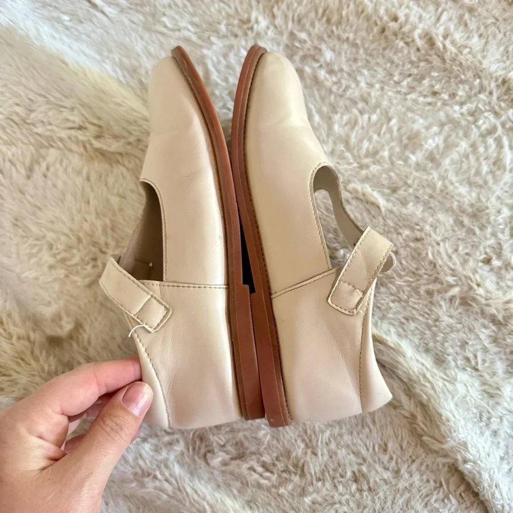 Felix and Flora Beige Mary Jane Shoes Size 2 Girls